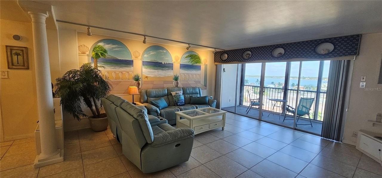 10355 Paradise Blvd #710 - Photo 3 of 32