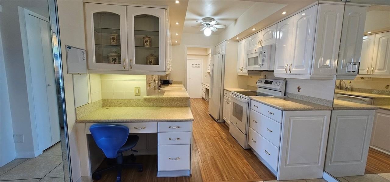 10355 Paradise Blvd #710 - Photo 6 of 32