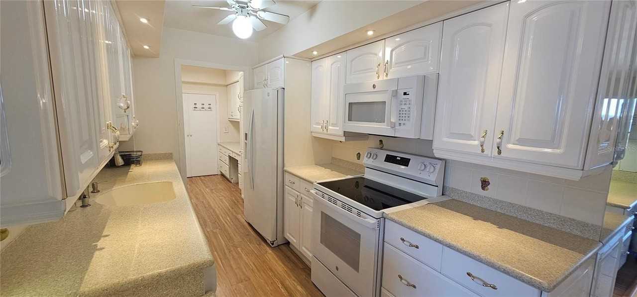 10355 Paradise Blvd #710 - Photo 7 of 32