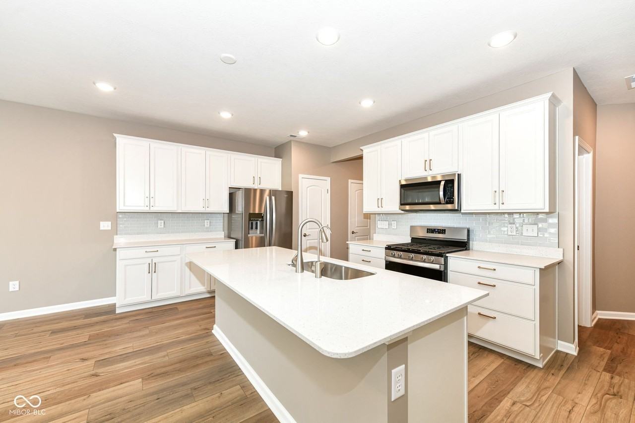 3277 Haflinger Dr - Photo 6 of 34