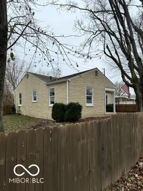 10 Commerce Dr - Photo 4 of 32