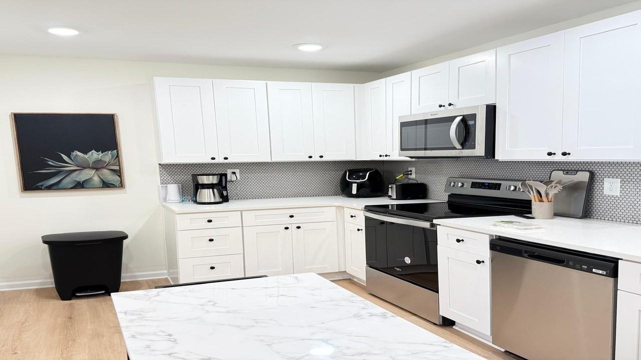 Venetian Dr Sw - Photo 2 of 19