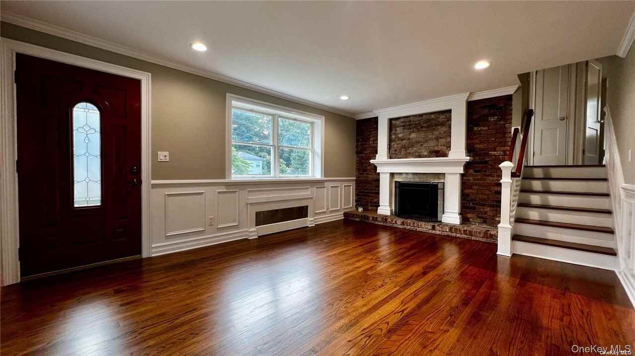 117 Summers St - Photo 7 of 18