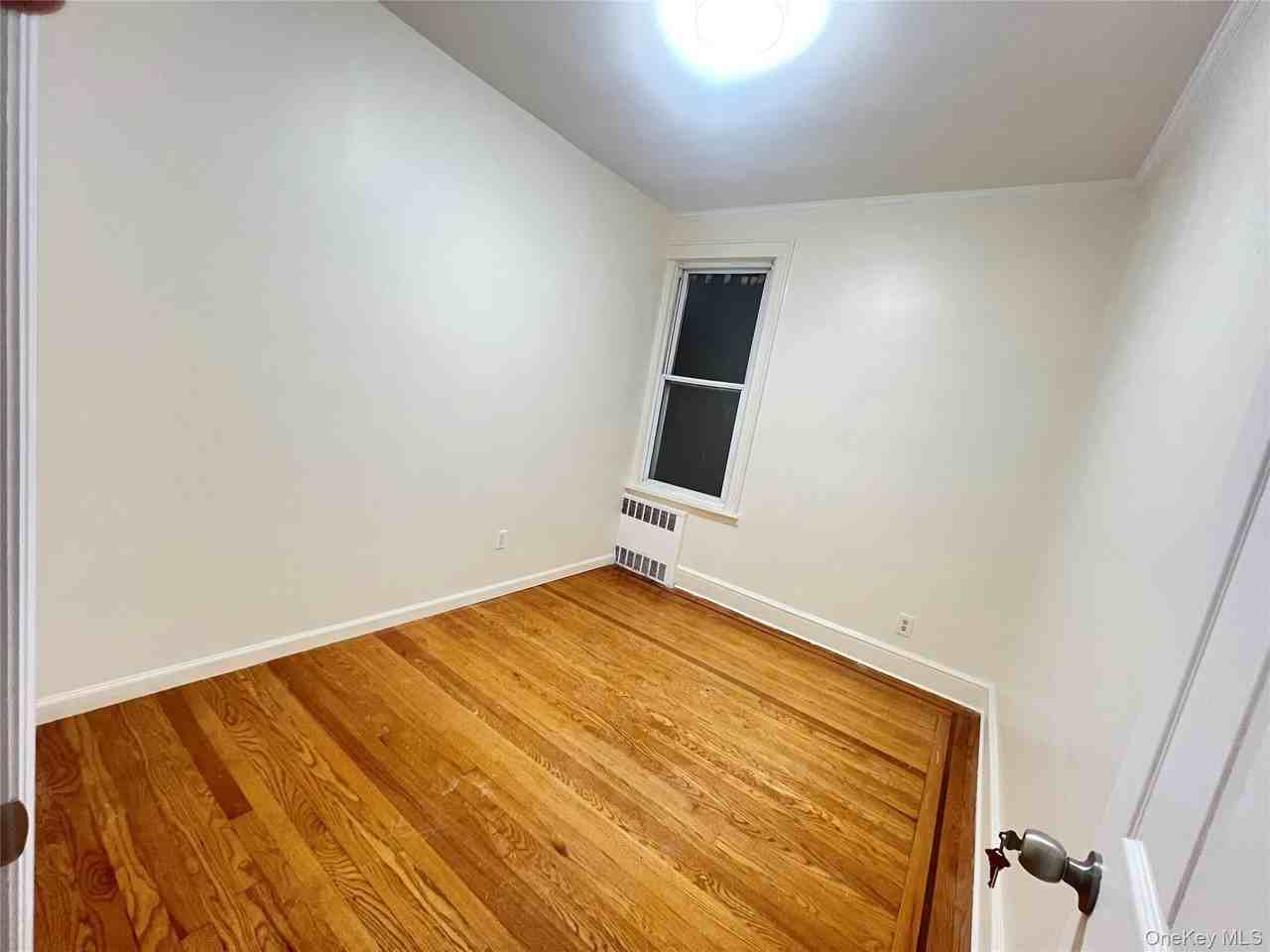 3006 85th St 2nd Fl #2ndFL - Photo 6 of 7