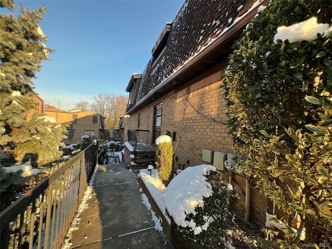 6119 232nd St - Photo 2 of 26