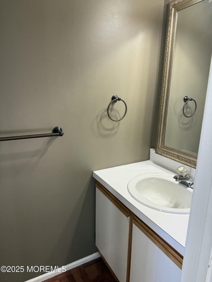 52 Aberdare Ct Unit 4 #4 - Photo 5 of 16