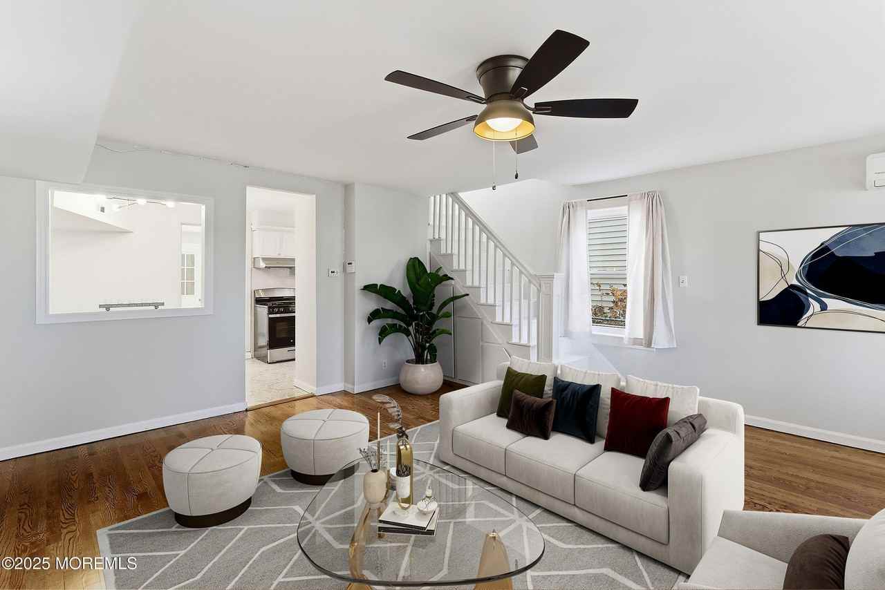 203 Shore Dr - Photo 4 of 43