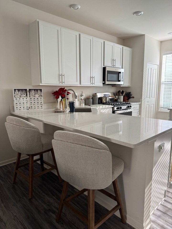 1654 Bentz Way - Photo 3 of 8