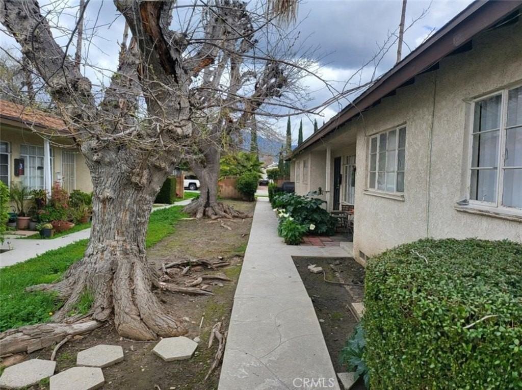 2573 N Lincoln St - Photo 2 of 10