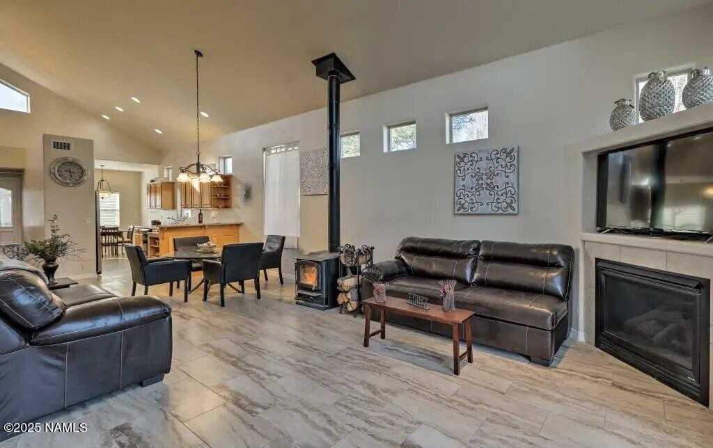 210 W Cedar Ave - Photo 2 of 28