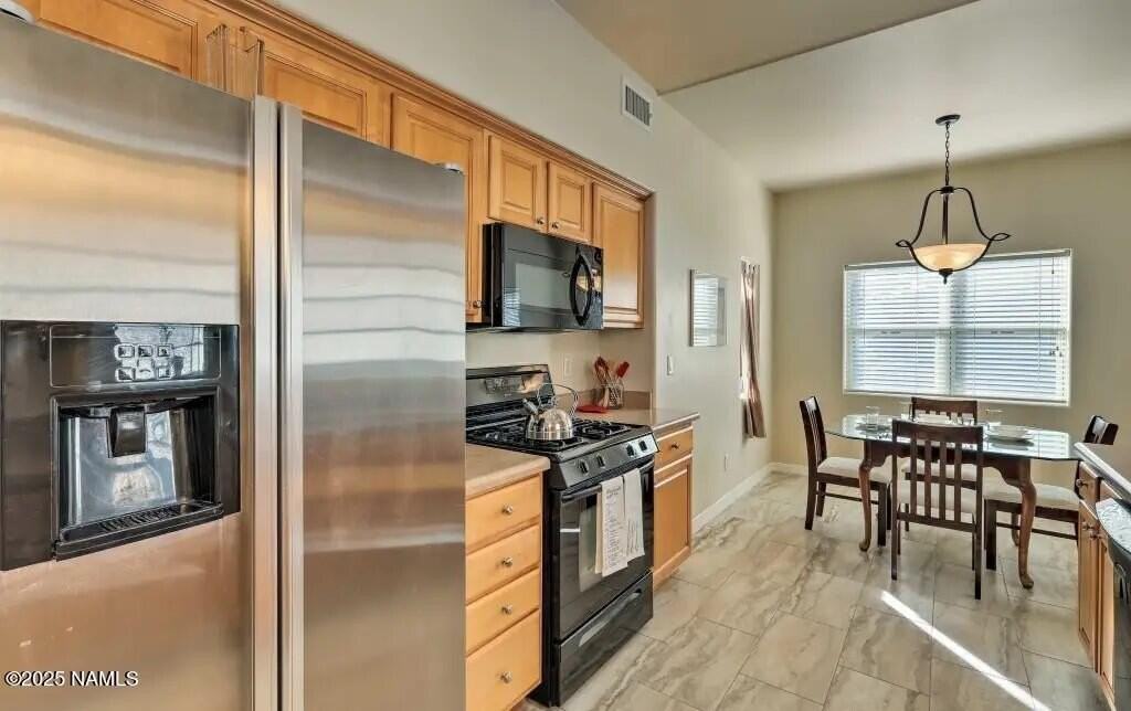 210 W Cedar Ave - Photo 6 of 28