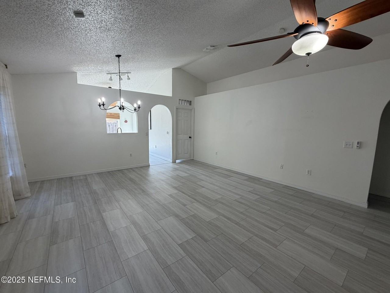 6634 Gentle Oaks Dr W - Photo 2 of 8