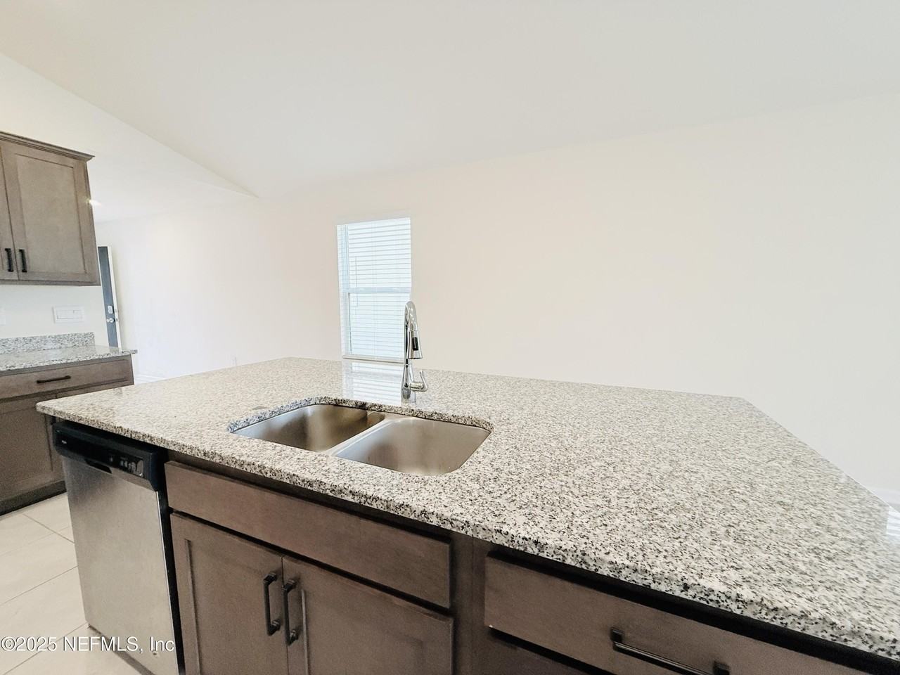 86221 Mainline Rd - Photo 6 of 22