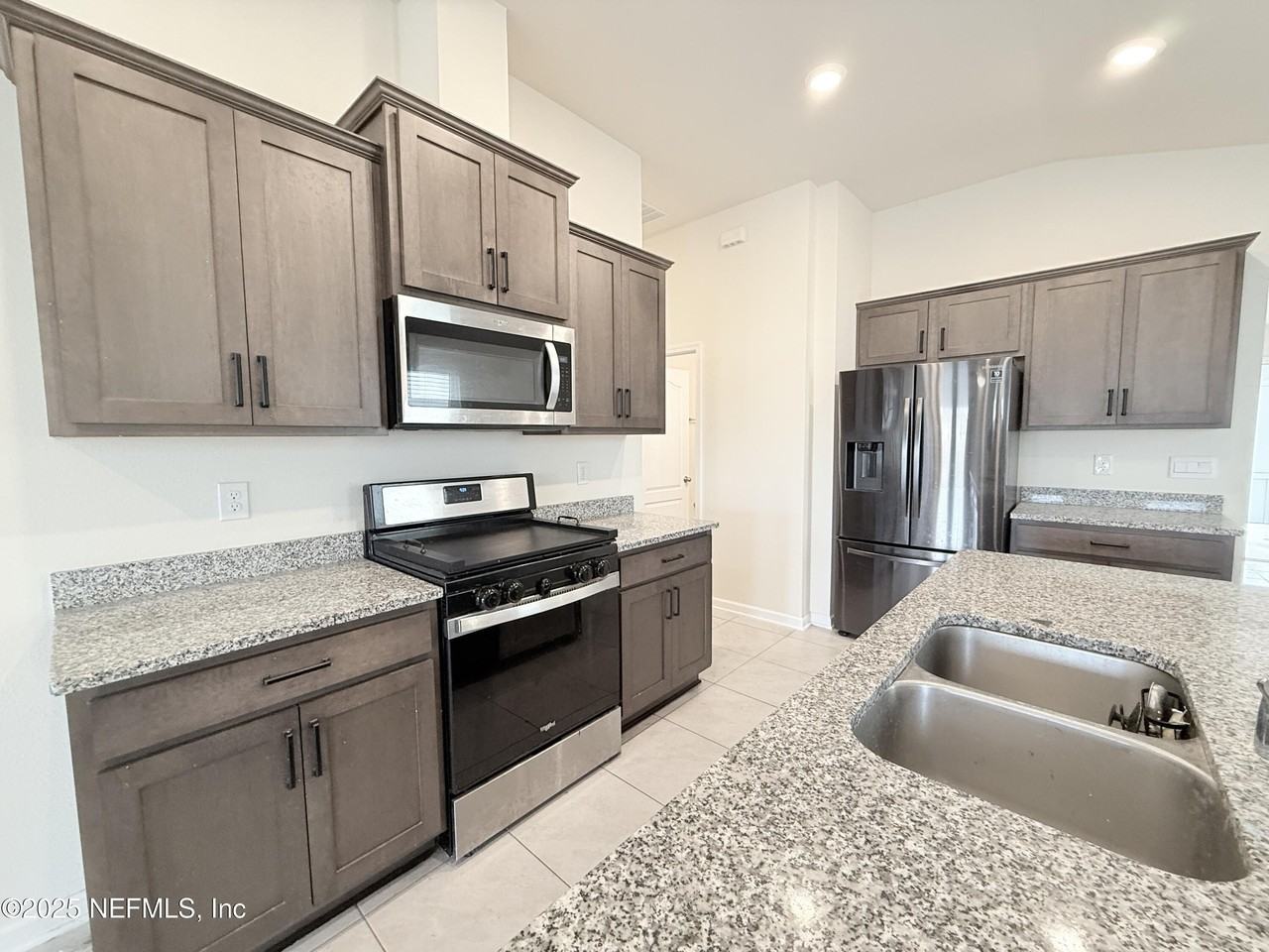 86221 Mainline Rd - Photo 7 of 22