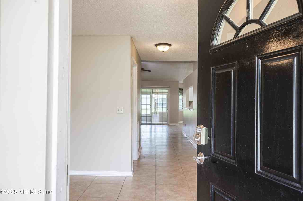 2081 Magnus Ln - Photo 5 of 12