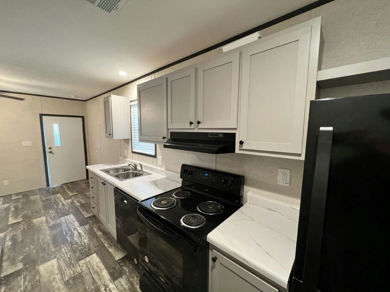 126 Southland Ct #126 - Photo 6 of 13