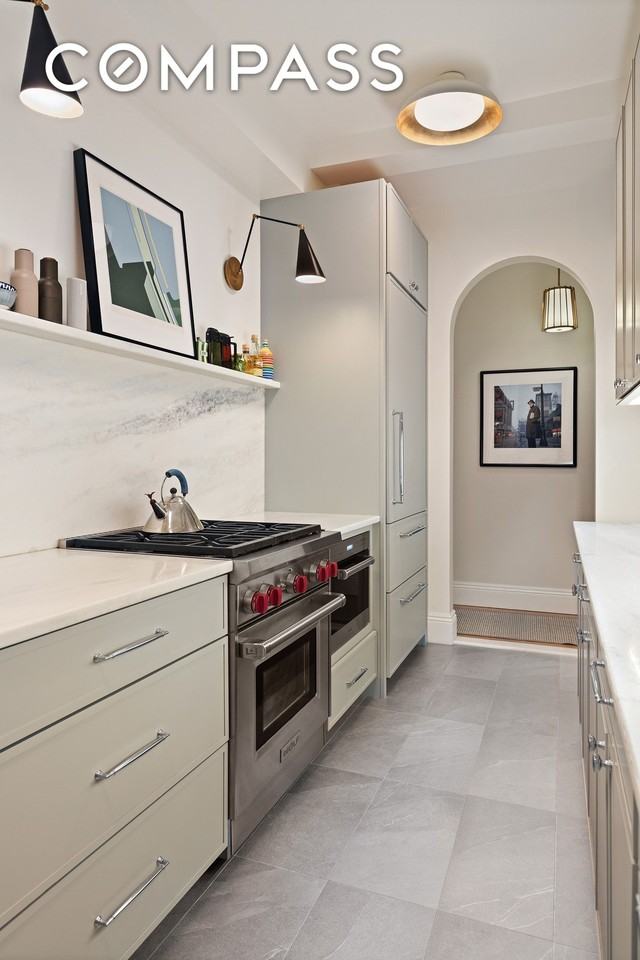 588 W End Ave #7B - Photo 5 of 11