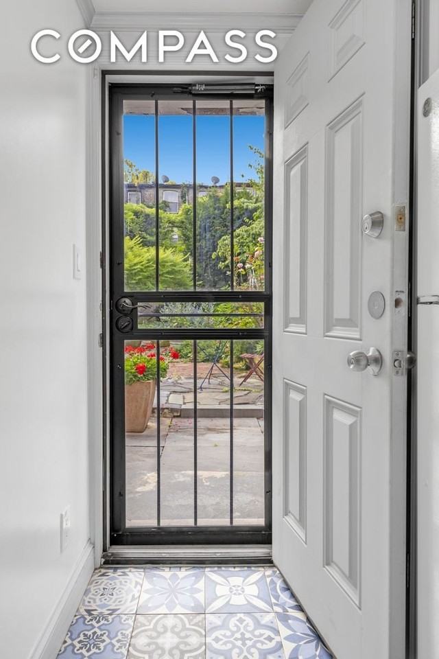 598 Halsey St #1 - Photo 5 of 13