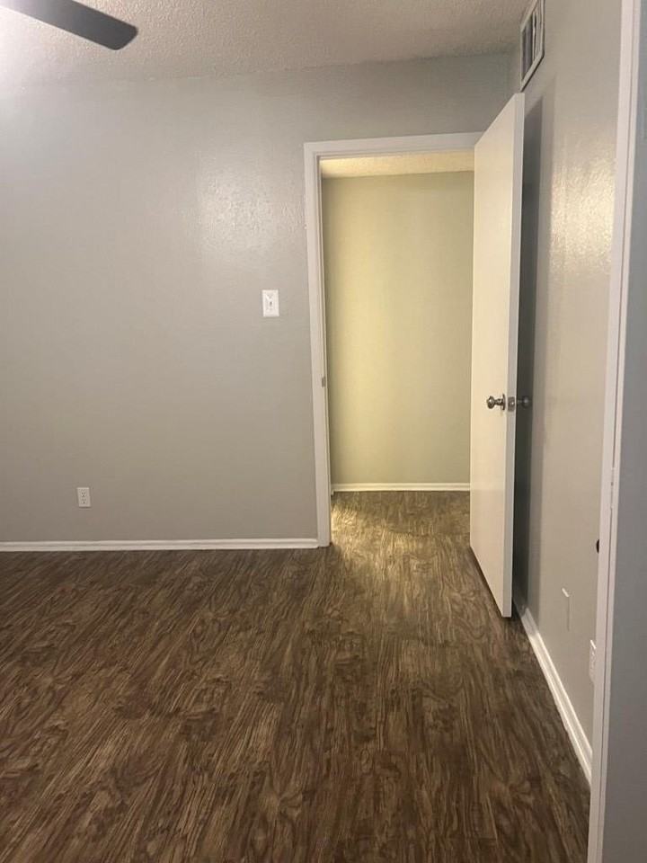 1328 Tanglewood Ln - Photo 6 of 20