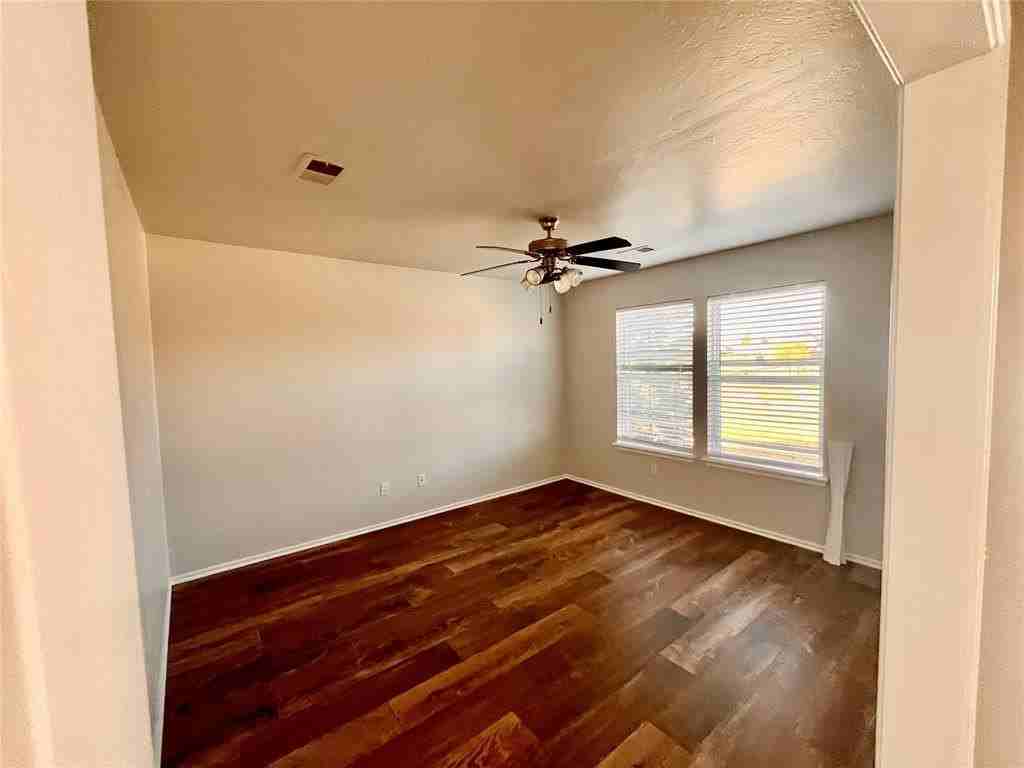 17700 Black Hawk Cir - Photo 5 of 21