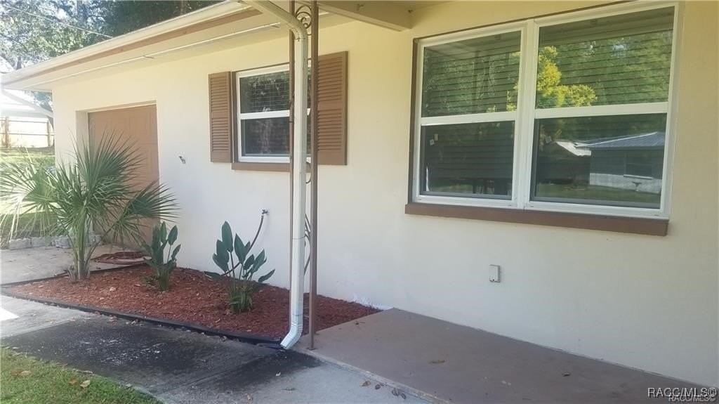 728 Greenleaf Ave - Photo 2 of 14