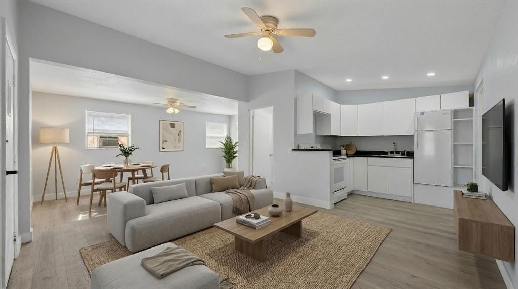 1534 N 58th Ave - Photo 4 of 21