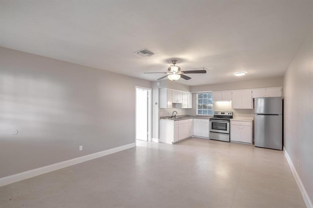 3147 Naylor Ter #3 - Photo 3 of 16