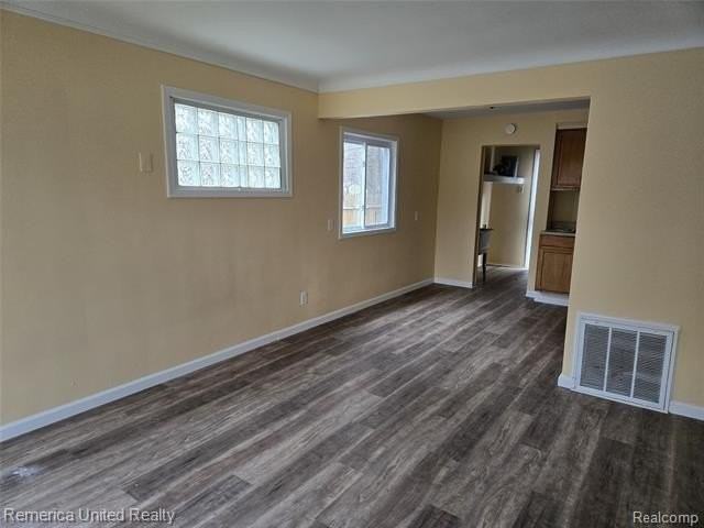 24677 Puritan - Photo 3 of 11