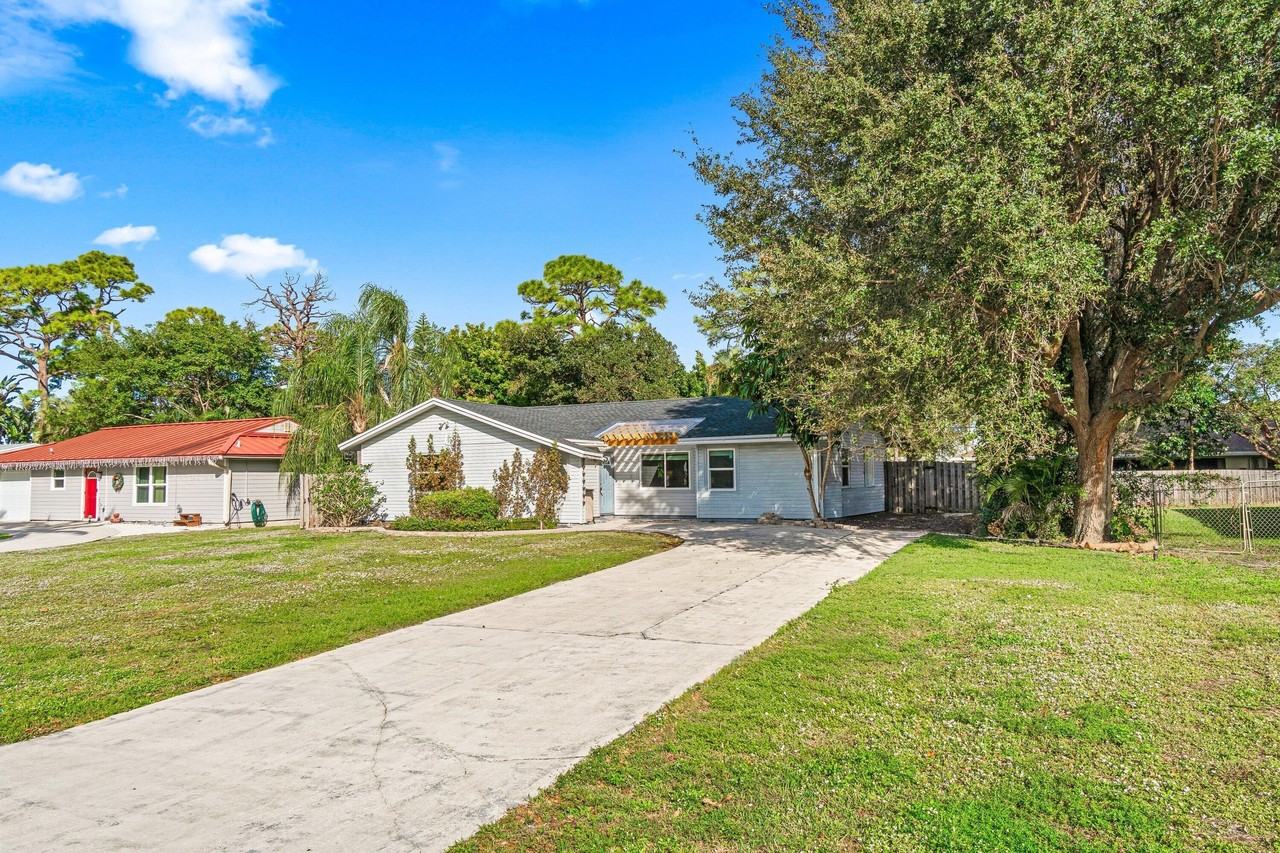 5427 Sunrise Blvd - Photo 2 of 38