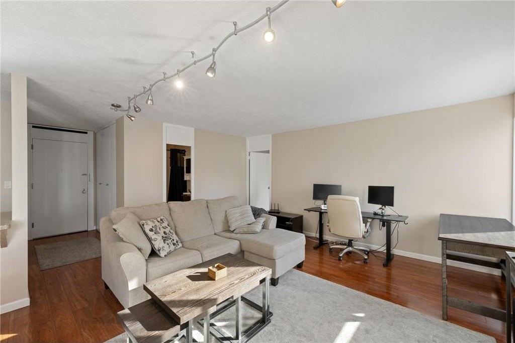 19 S 1st St - Photo 4 of 35