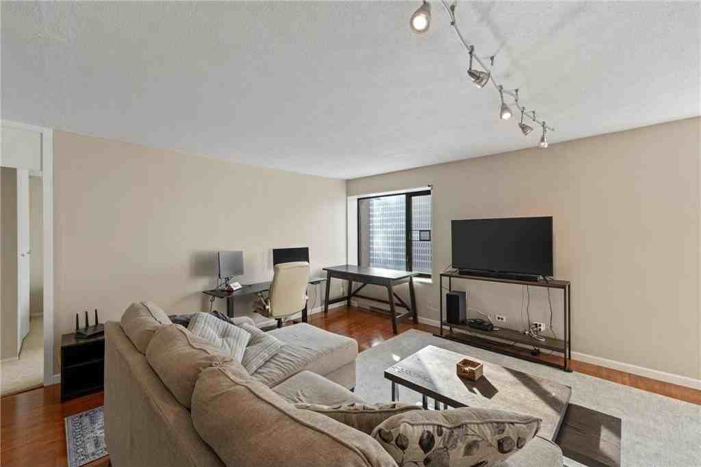 19 S 1st St - Photo 5 of 35