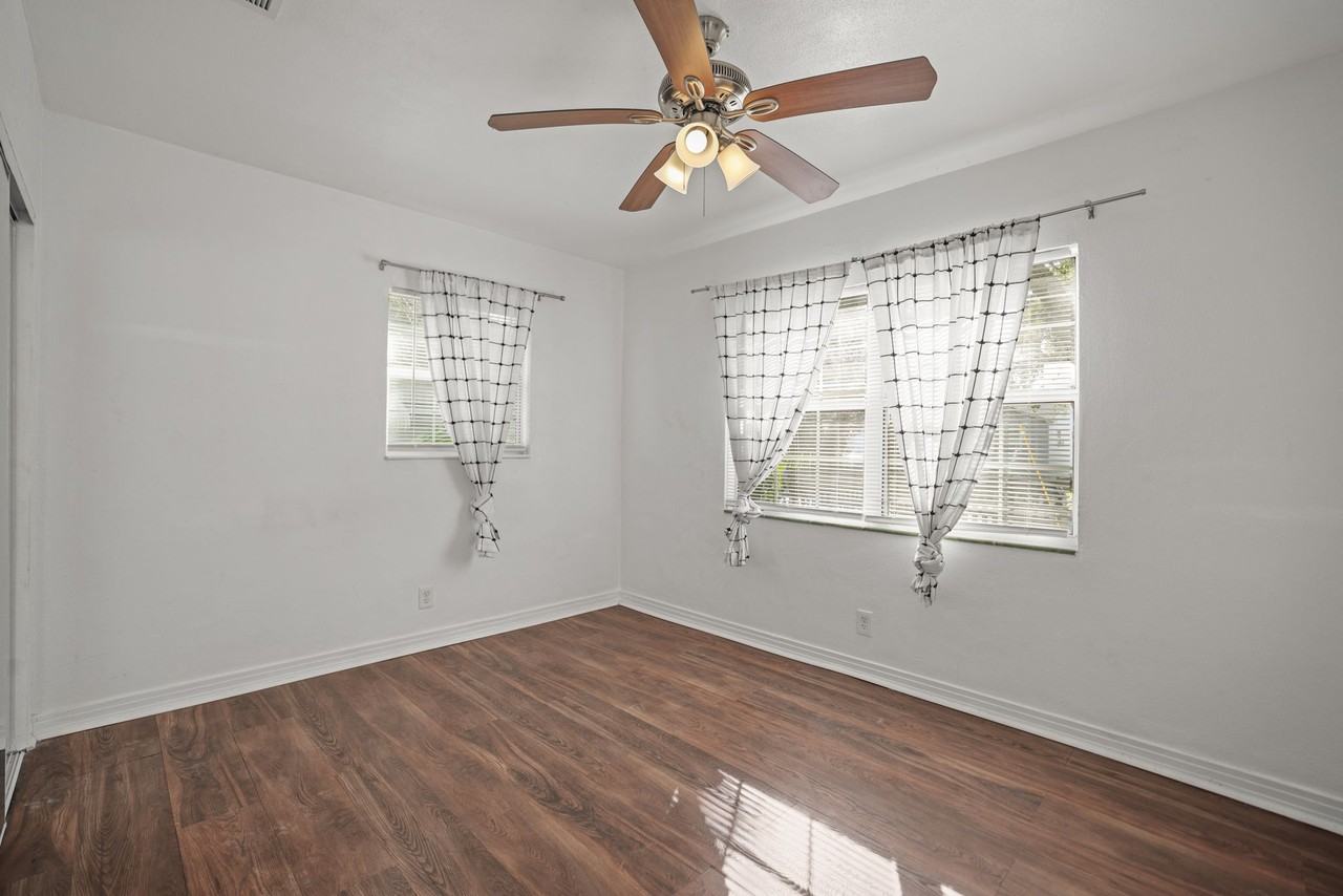 1511 35th Ave N #1 - Photo 4 of 16