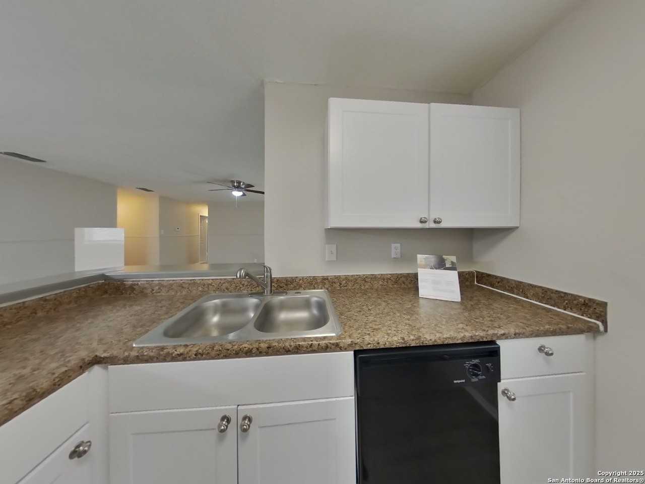 827 Thornedike Dr - Photo 6 of 16