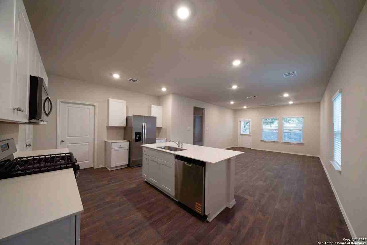 14014 San Saba Fls - Photo 6 of 28