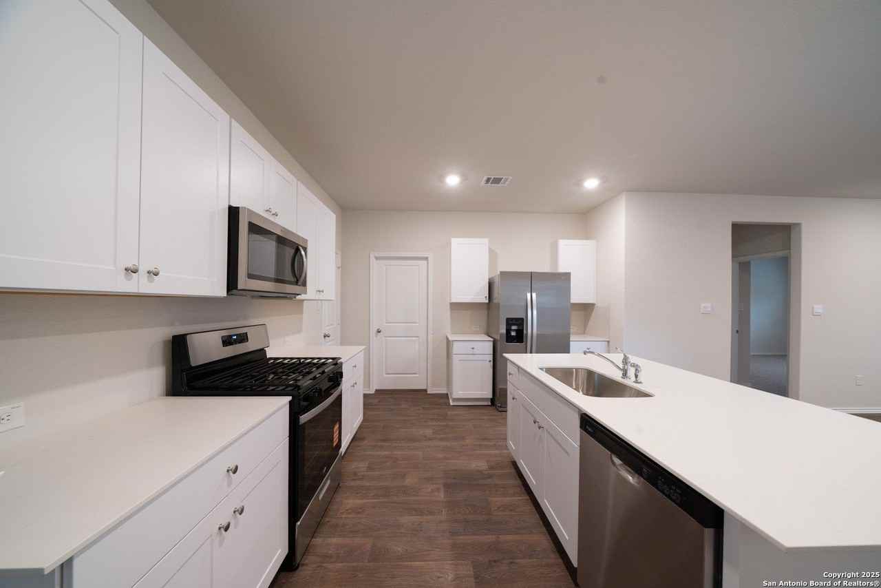 14014 San Saba Fls - Photo 7 of 28