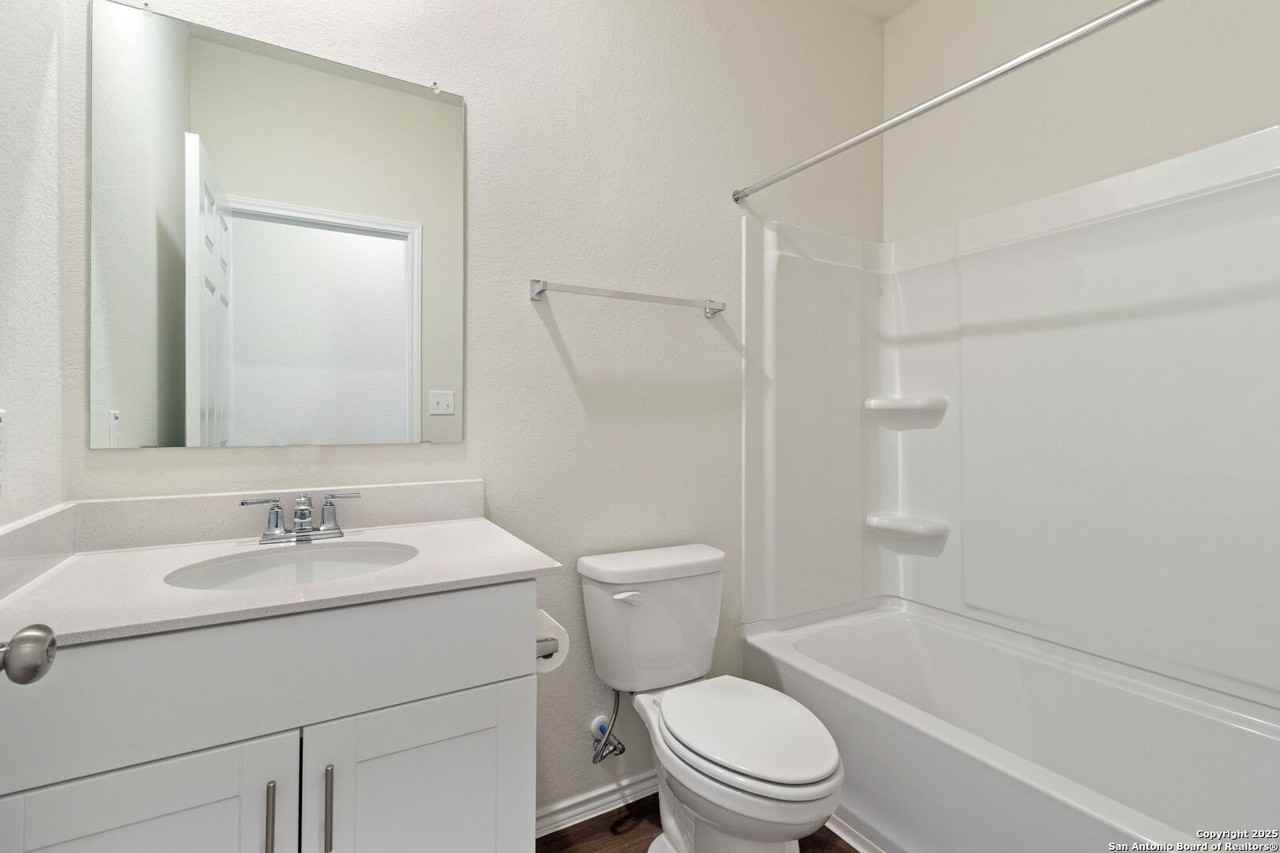 10243 Band Wagon - Photo 4 of 16