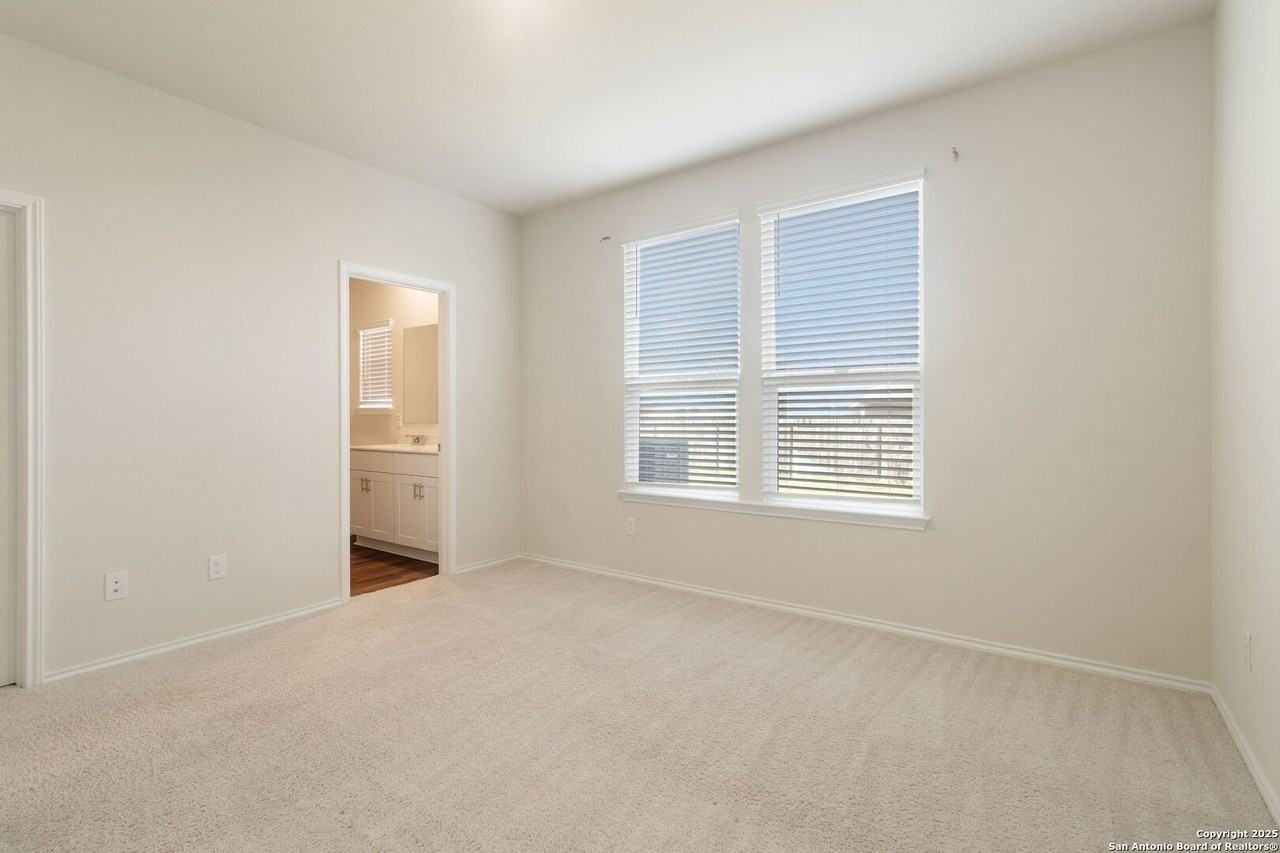 10243 Band Wagon - Photo 6 of 16