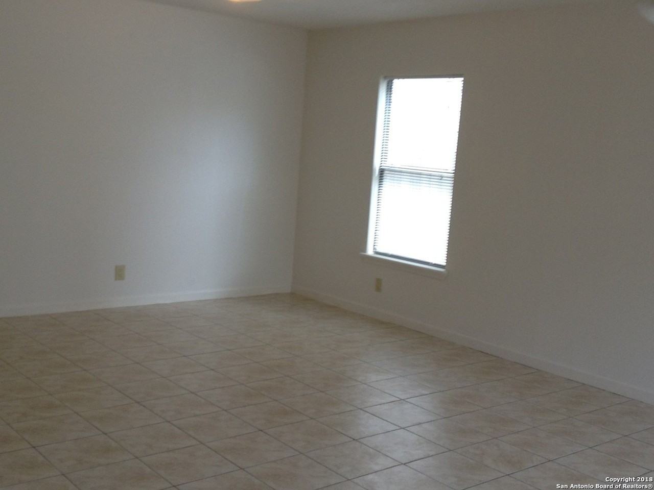 8926 Breezefield - Photo 5 of 23