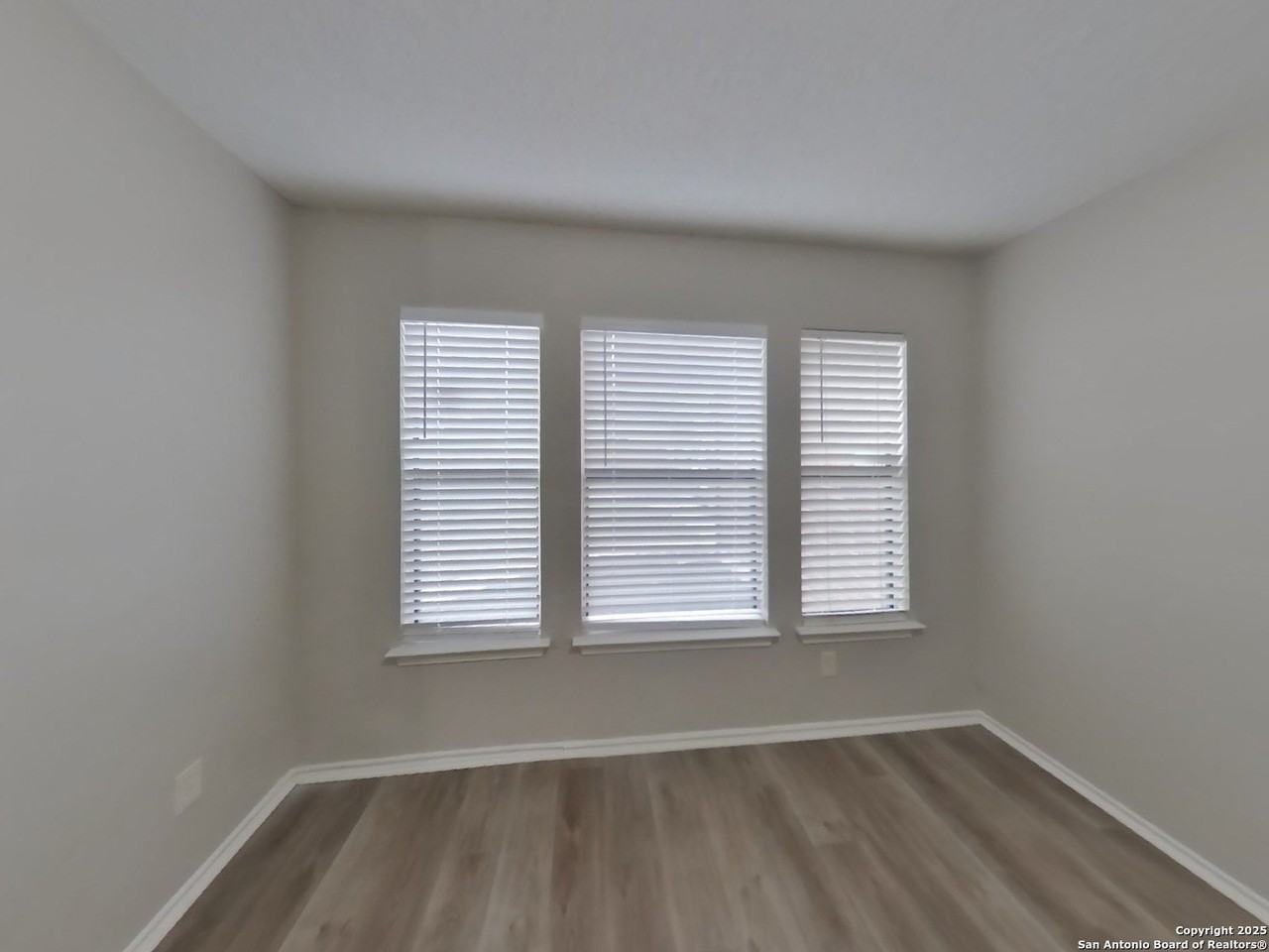 6007 Ferrysage Dr - Photo 3 of 18