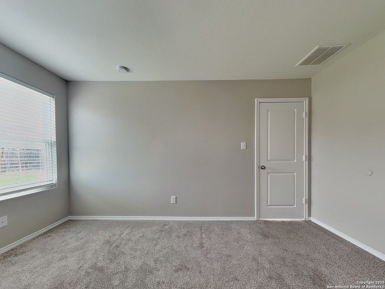 424 Mallow Dr - Photo 6 of 16