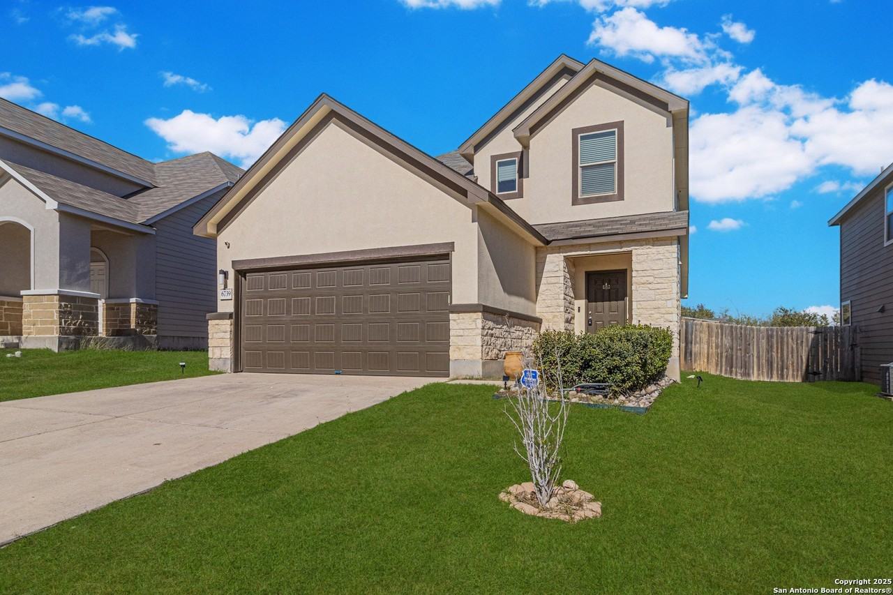 6739 Freedom Hls - Photo 2 of 39