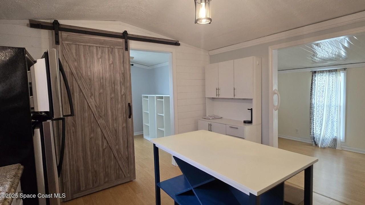 135 Blue Lake Pl - Photo 7 of 29