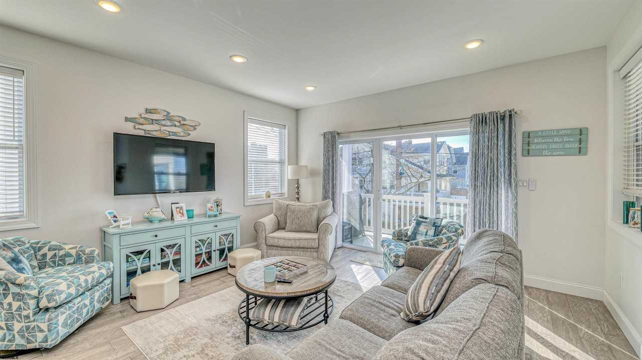 1A N Victoria Ave - Photo 2 of 27