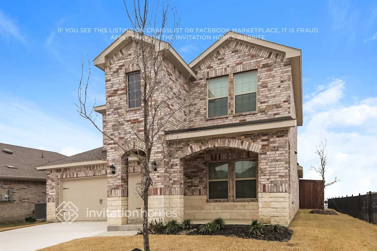 3928 Jade Dr - Photo 4 of 18