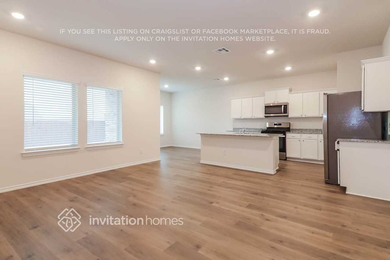 3928 Jade Dr - Photo 5 of 18