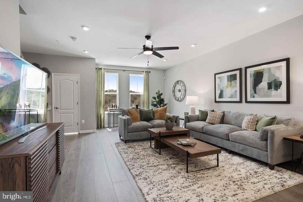 1714 Primrose Way - Photo 7 of 49