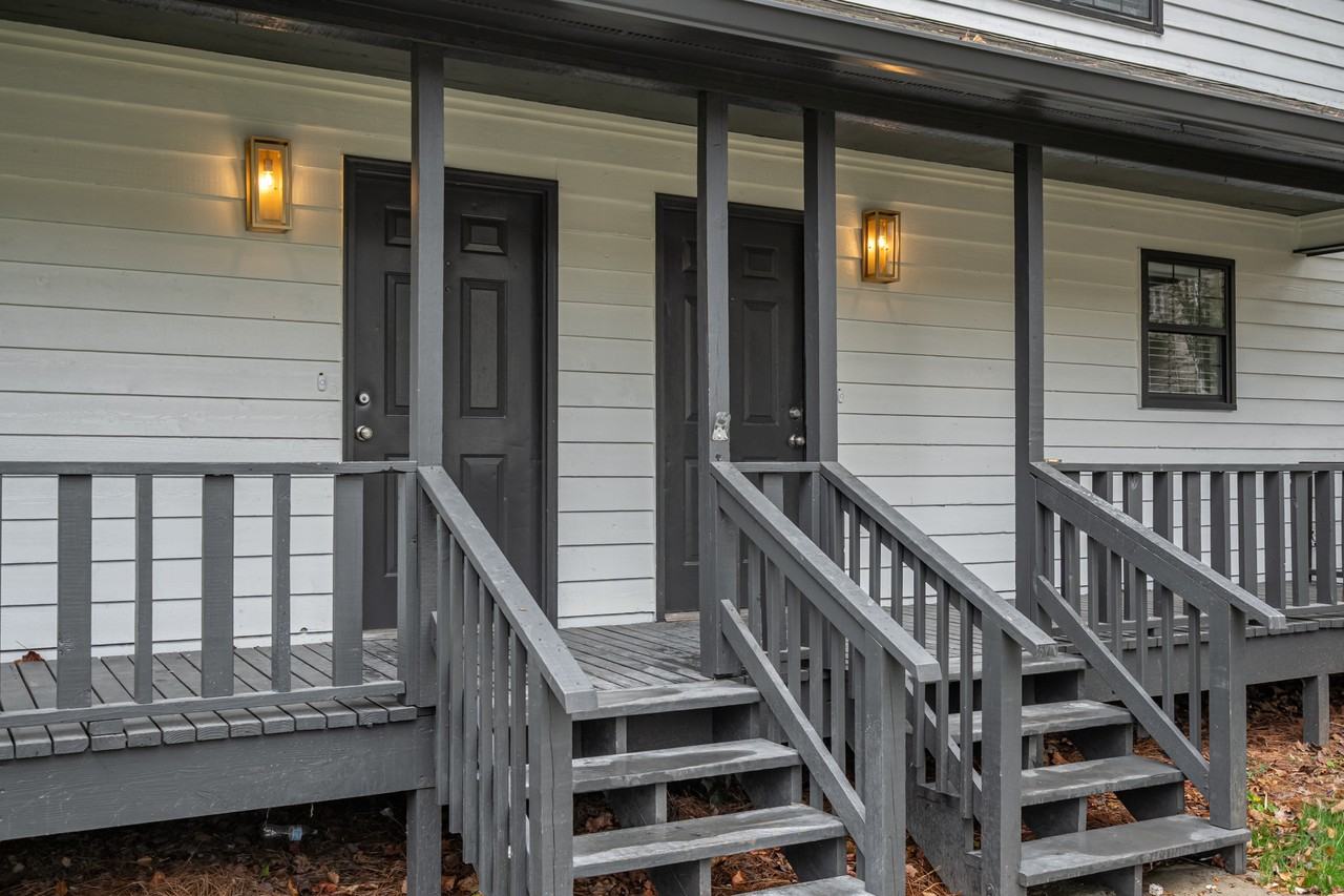 1545 Springwood Dr Se #B - Photo 2 of 27