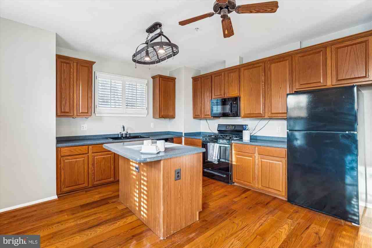 15610 Everglade Ln Unit E202 #E202 - Photo 2 of 49