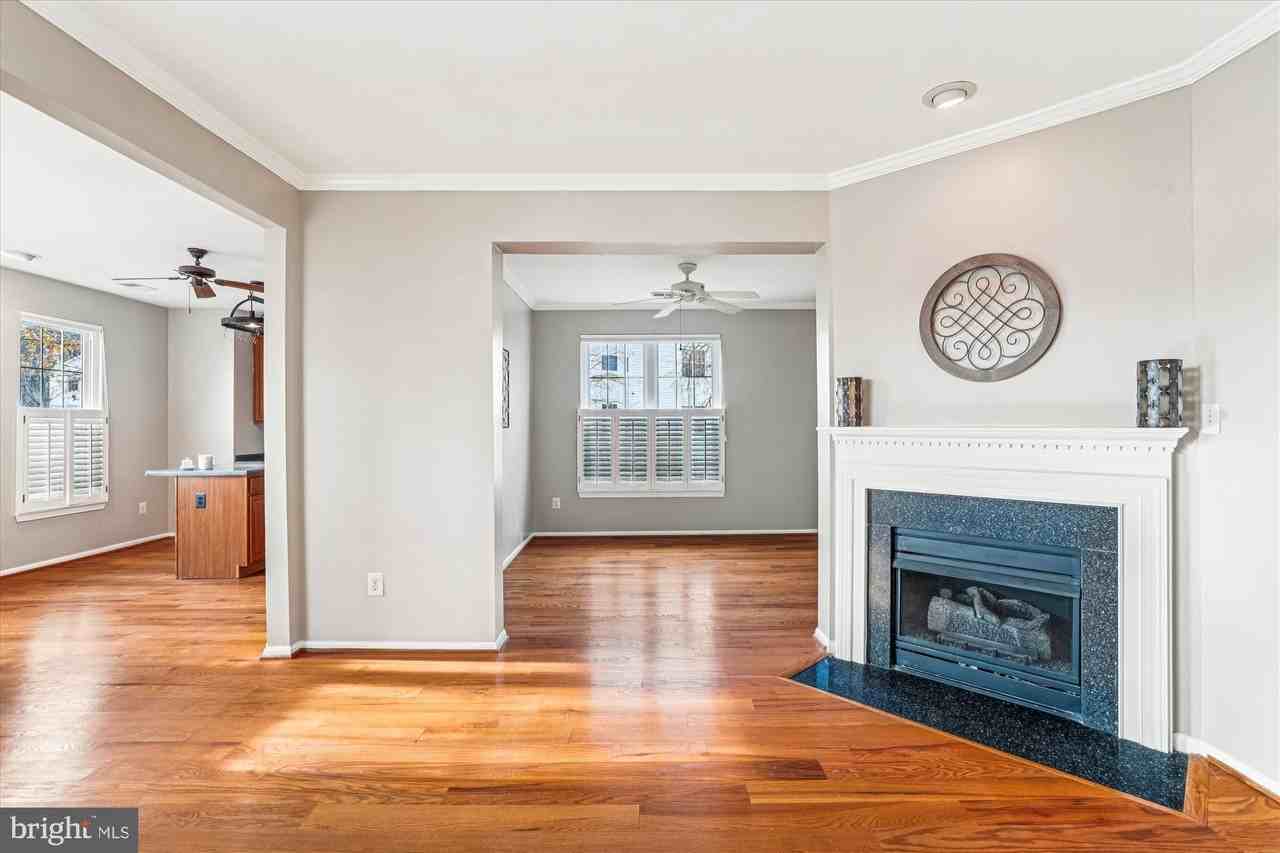 15610 Everglade Ln Unit E202 #E202 - Photo 4 of 49