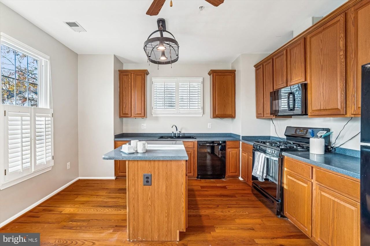 15610 Everglade Ln Unit E202 #E202 - Photo 7 of 49